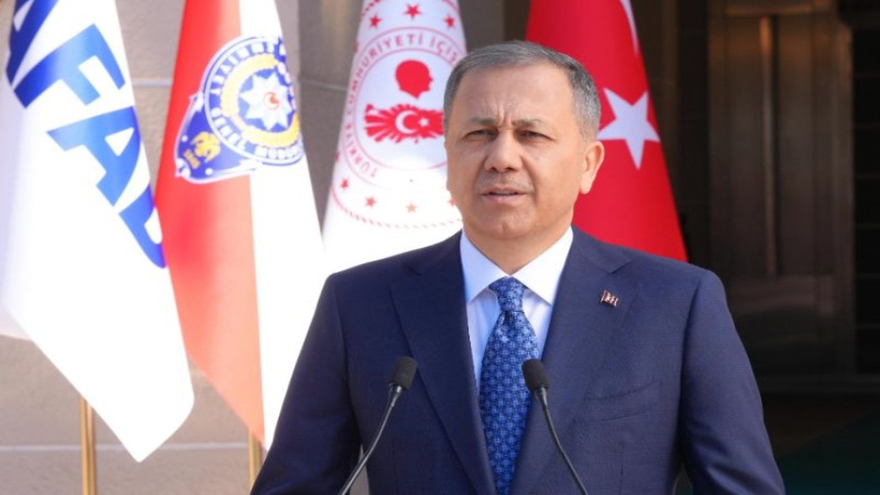 Bakan Yerlikaya'dan Aksaray'daki trafik kazasında şehit olan 2 jandarma için taziye mesajı