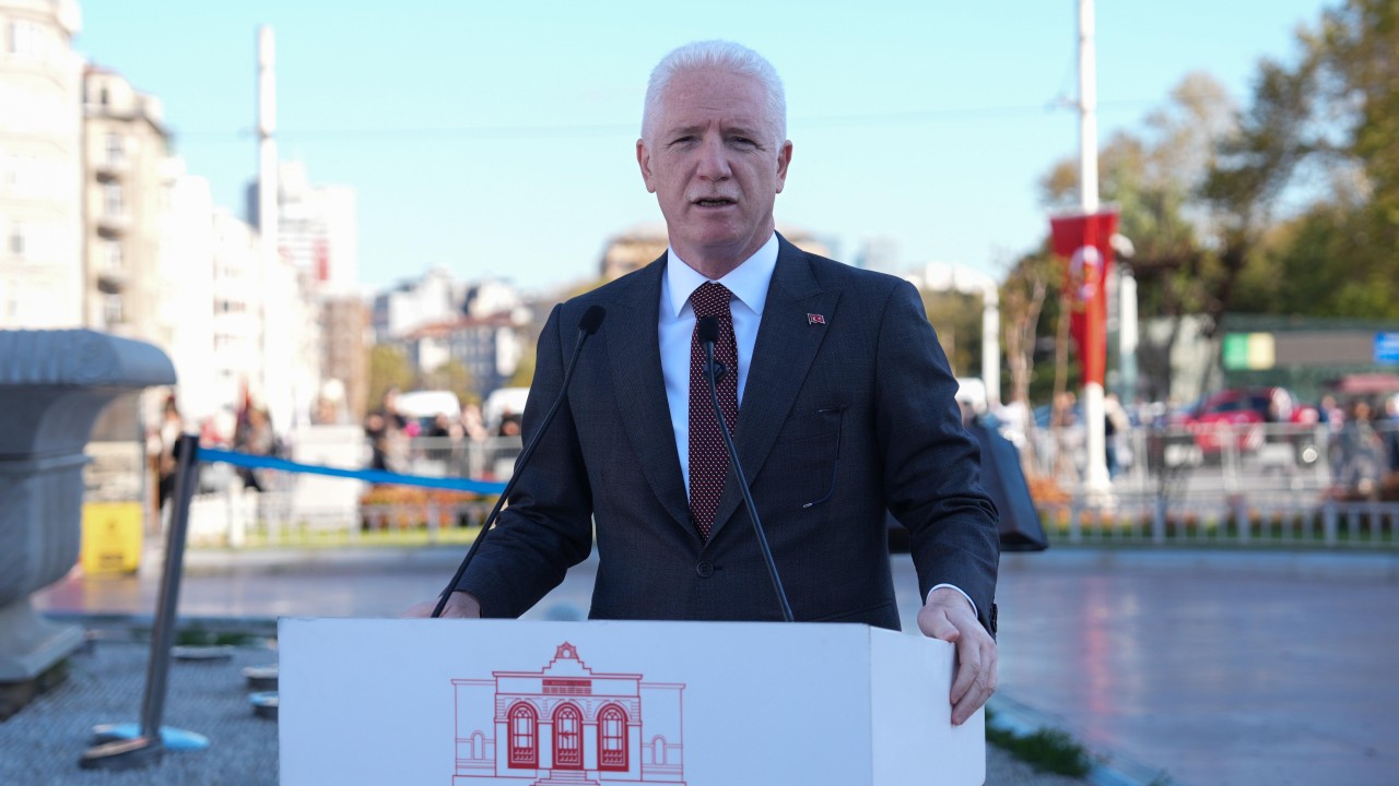 İstanbul Valiliği, kentin kurtuluşunun 102. yıl dönümünü kutladı