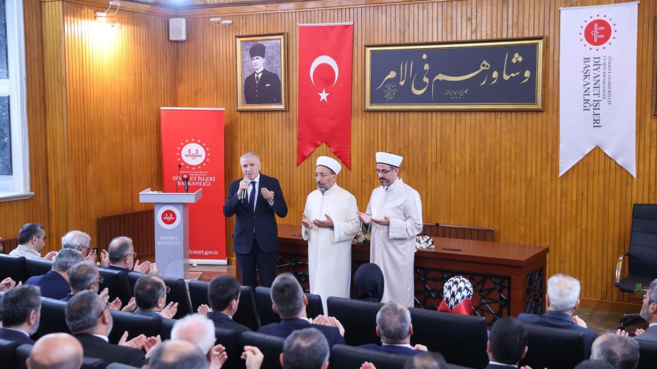Yeni İstanbul İl Müftüsü Doç. Dr. Emrullah Tuncel göreve başladı