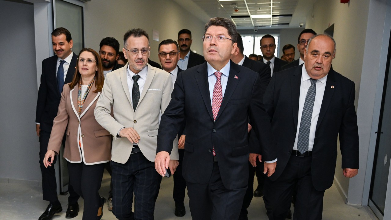 Adalet Bakanı Tunç, yeni Bartın Devlet Hastanesini yerinde inceledi