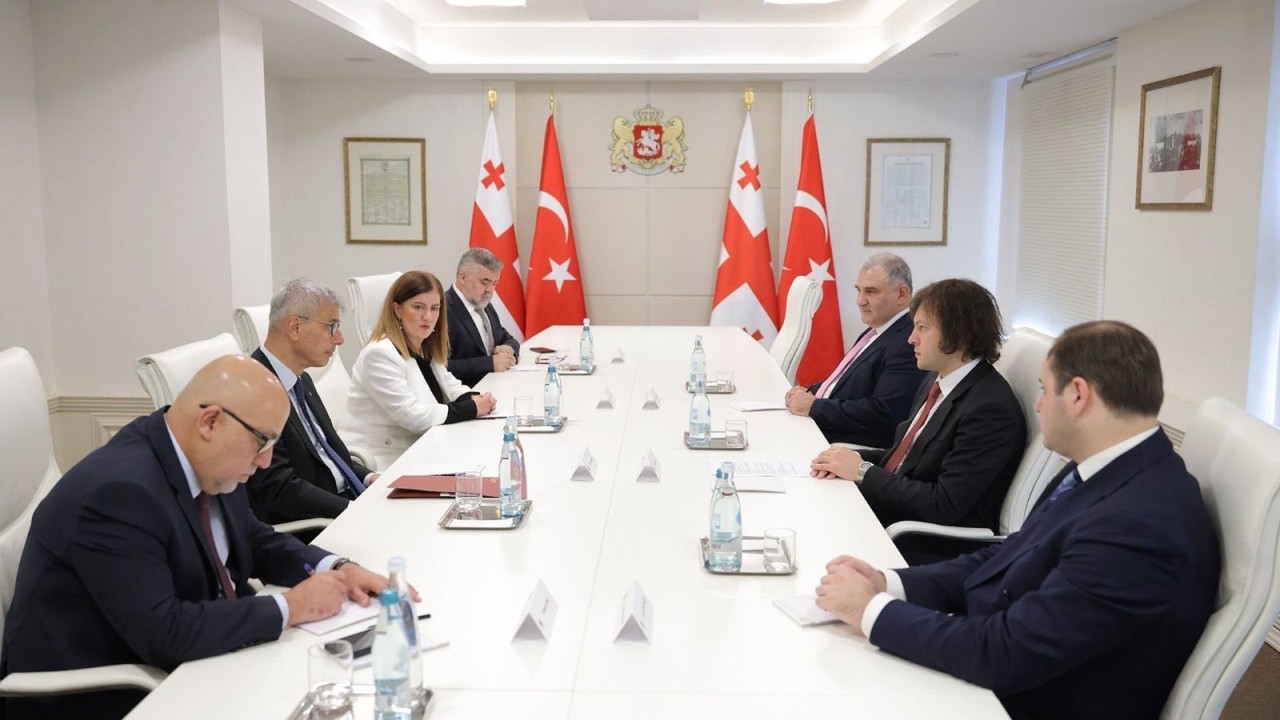 Bakan Memişoğlu, Gürcistan Başbakanı İrakli Kobahidze ile görüştü