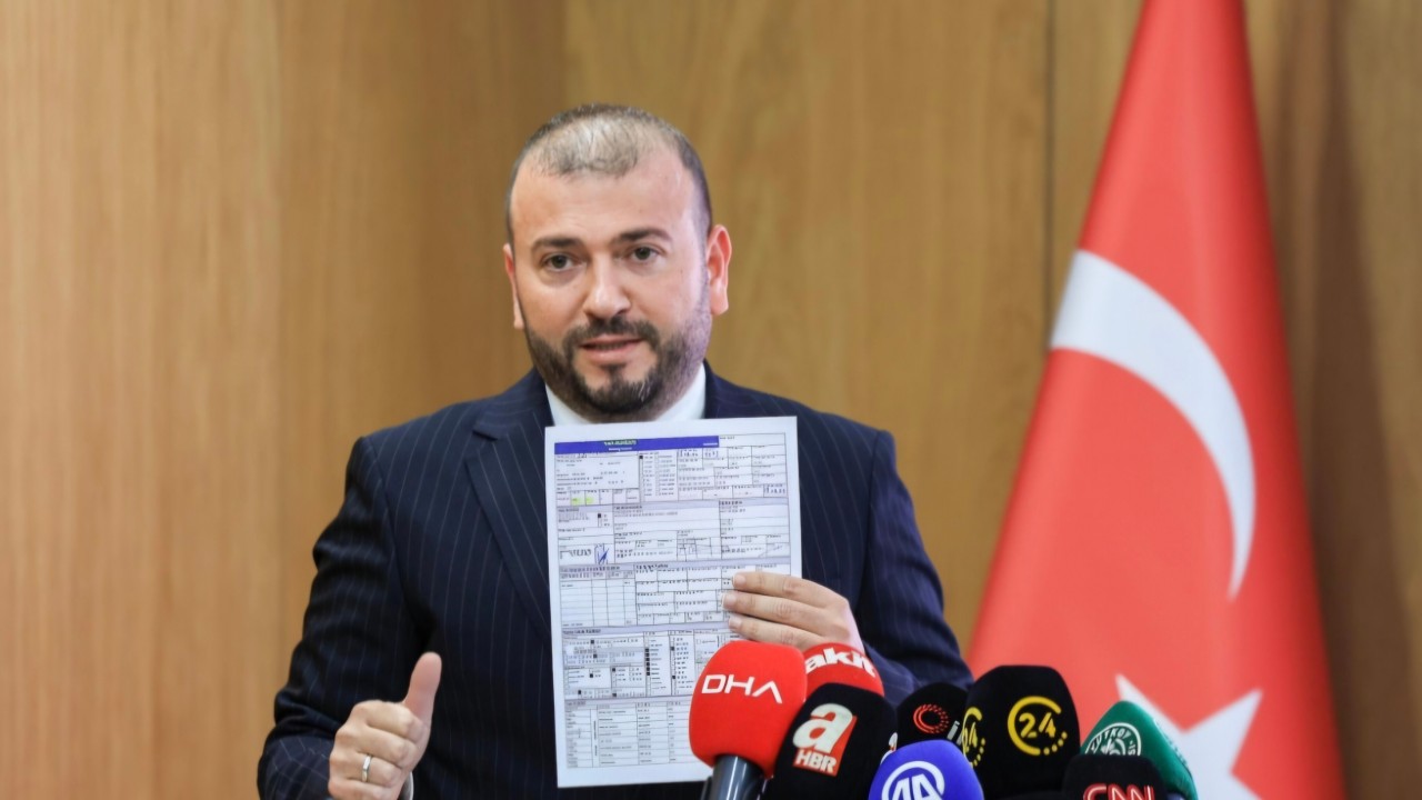 Arnavutköy Belediye Başkanı Candaroğlu’ndan Özgür Özel'in iddialarına sert yanıt: Gerçeği  belgelerle konuşuyoruz