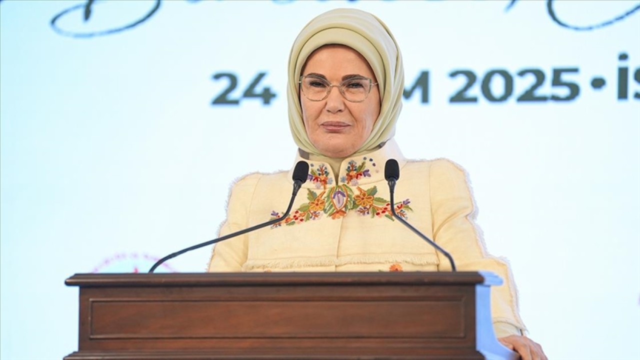 Emine Erdoğan: Siirt, Sayın Cumhurbaşkanı'mızın siyasi hayatında önemli bir dönüm noktasıdır