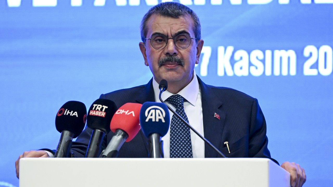 Bakan Tekin, "2024 YLSY Bursiyerleri Vizyon ve Farkındalık Eğitimi Programı"na katıldı