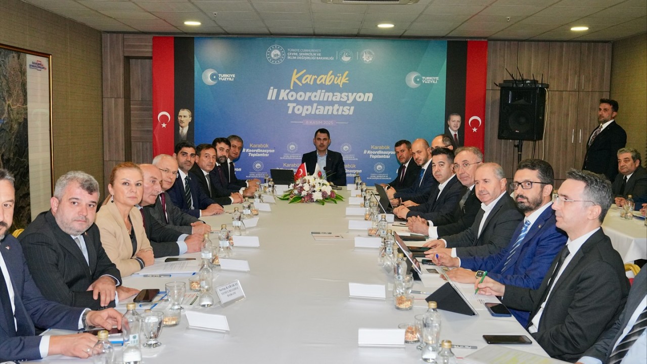 Bakan Kurum, Karabük'te ziyaretlerde bulundu