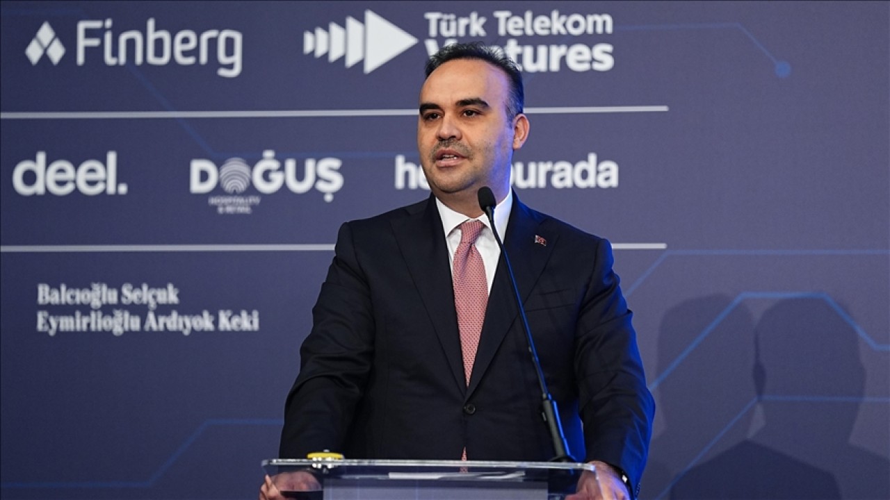 Bakan Kacır'dan "GO! GLOBAL Türkiye Zirvesi"nde Türkiye'ye yatırım çağrısı