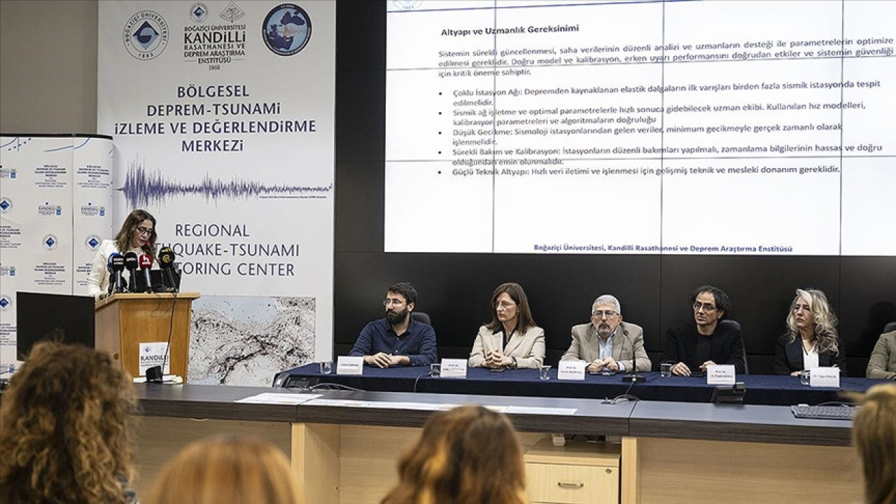 Kaçakçı da yaklaşık 20 yıldır köyde bakkal işlettiğini anlatarak, depremden sonra bazı vatandaşların borçlarını ödemekte zorlandığını belirtti.