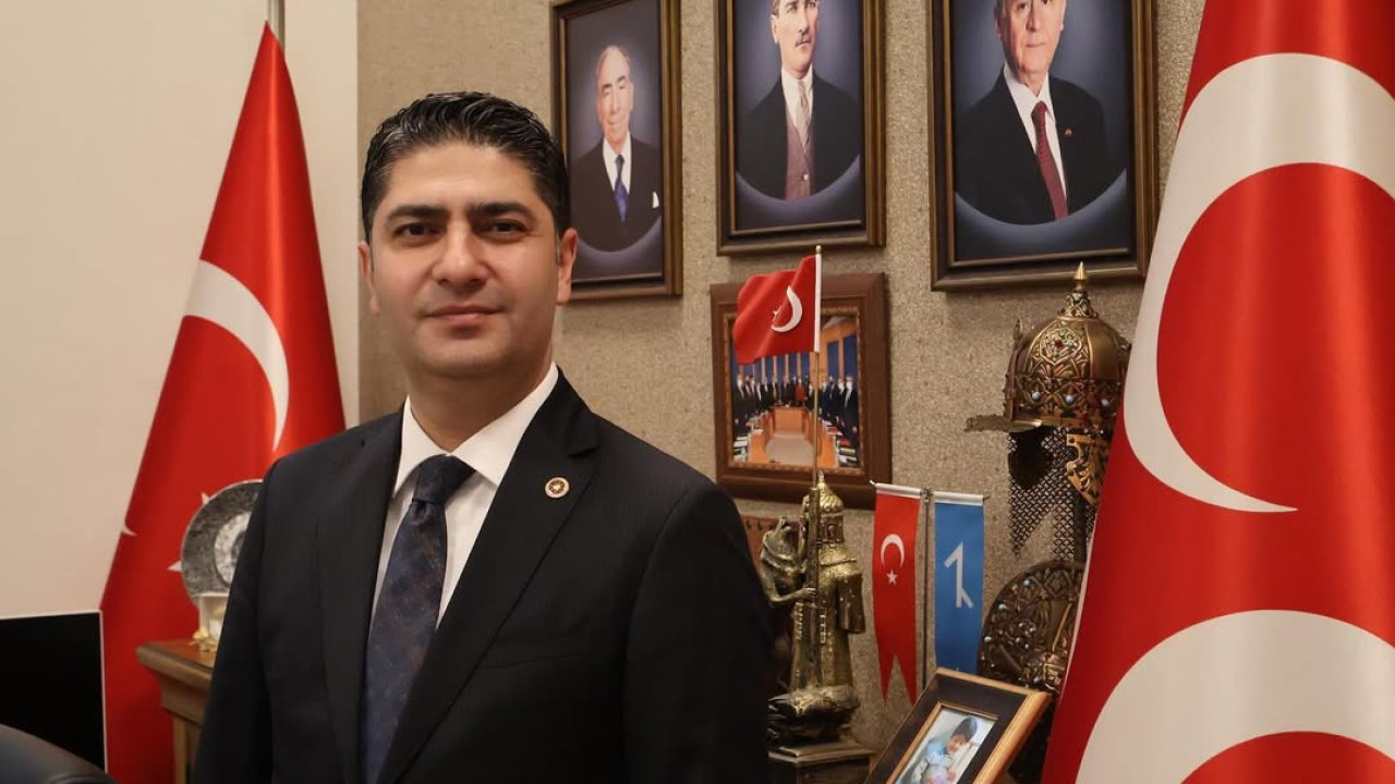 MHP'li Özdemir'den Mustafa Destici'ye tepki: Kimlerle yan yana getirildiğinizin farkında mısınız?