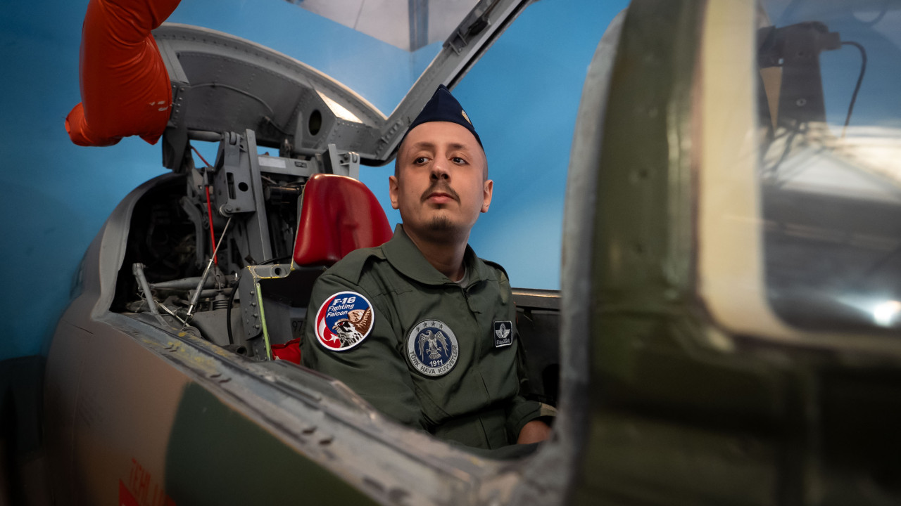 Milli Savunma Bakanlığı, engelli gencin pilotluk hayalini gerçekleştirdi