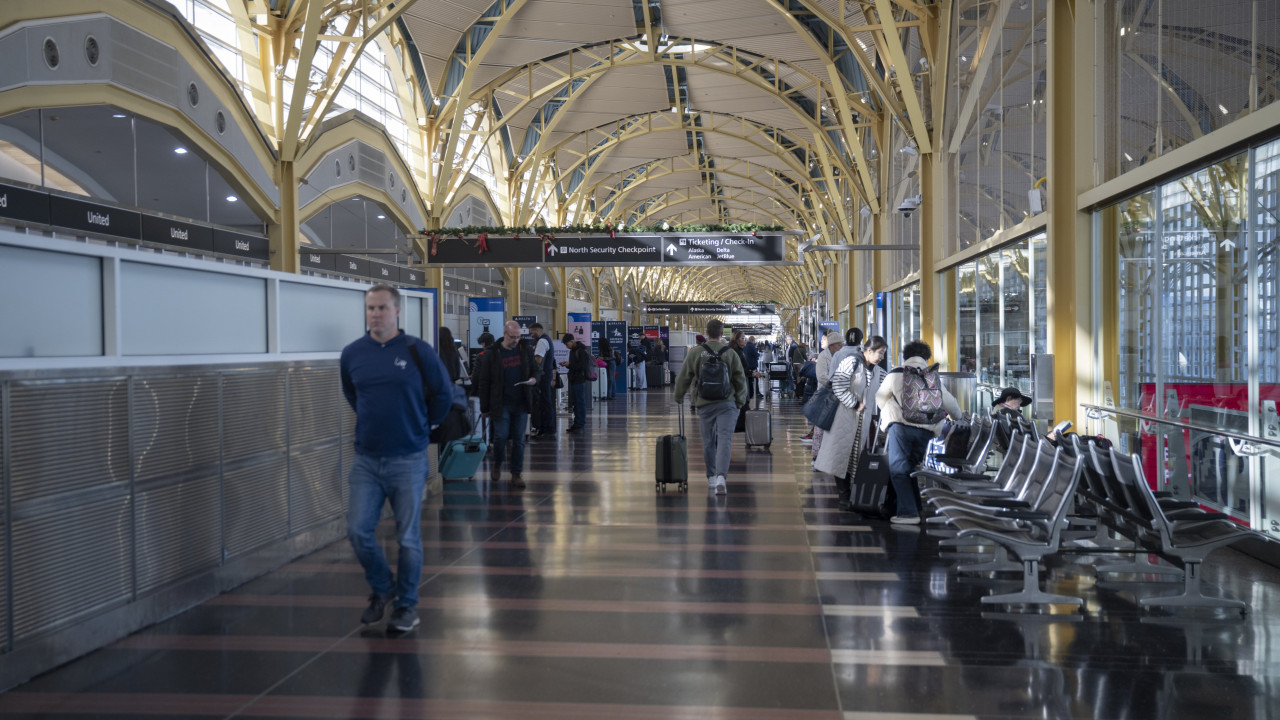 ABD’de "Şükran Günü" tatili öncesi havalimanlarında rekor yoğunluk yaşanıyor