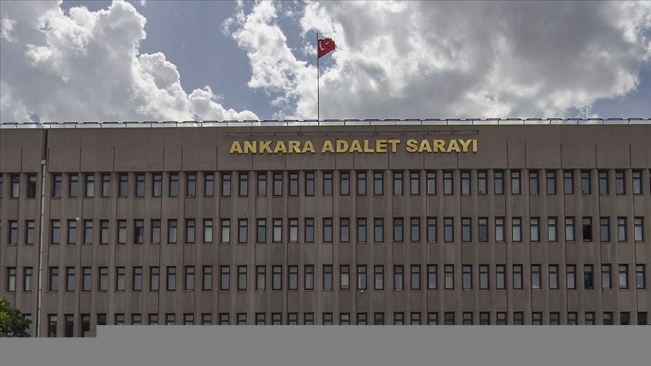 Sosyal medyada hakaret, taciz ve tehdit içerikli paylaşım yaptıkları belirlenen 4 şüpheli tutuklandı