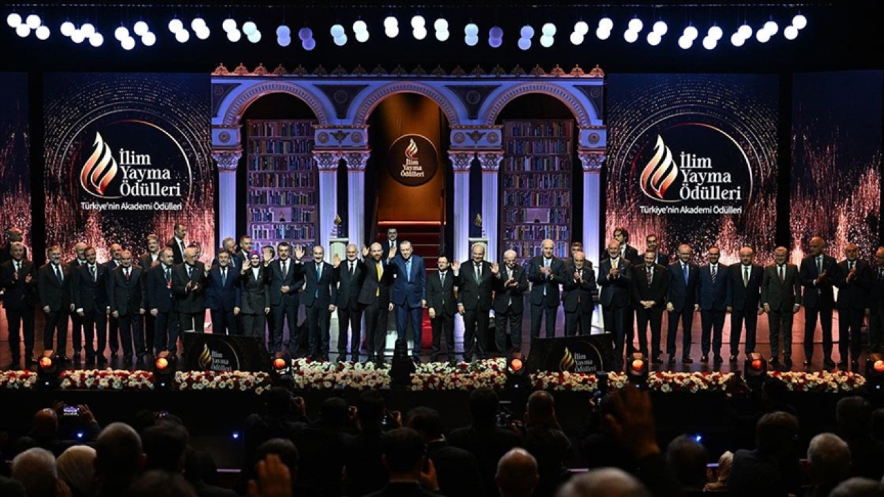 İlim Yayma Ödülleri töreni İstanbul'da yapıldı