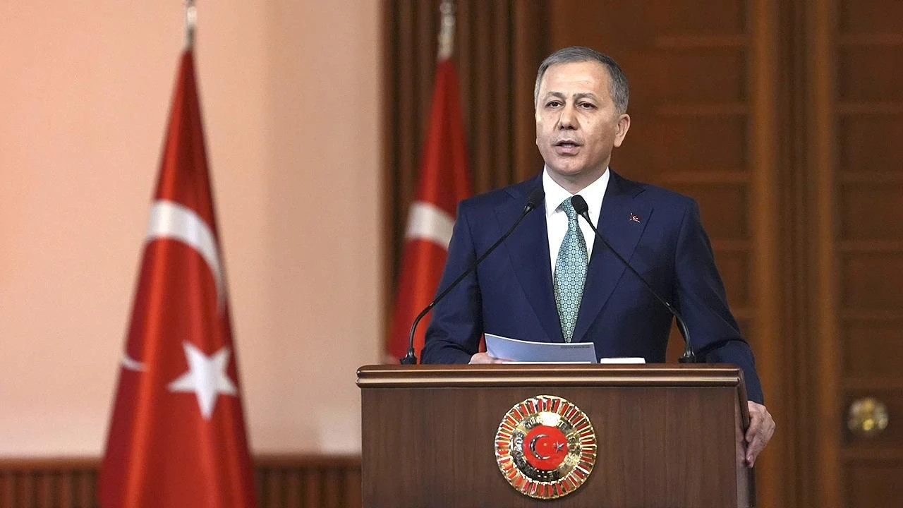 İçişleri Bakanı Yerlikaya'dan trafik güvenliğiyle ilgili paylaşım