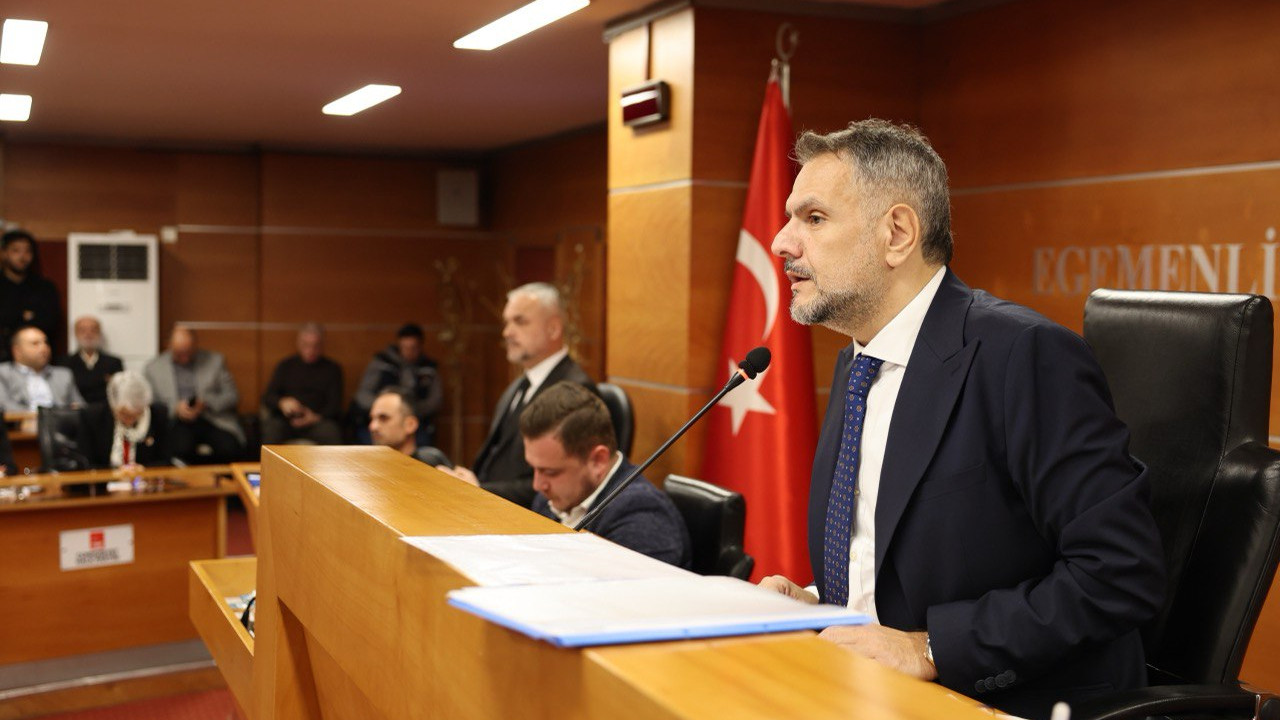 Bayrampaşa meclisinde borçlar ve işten çıkarmalar konuşuldu