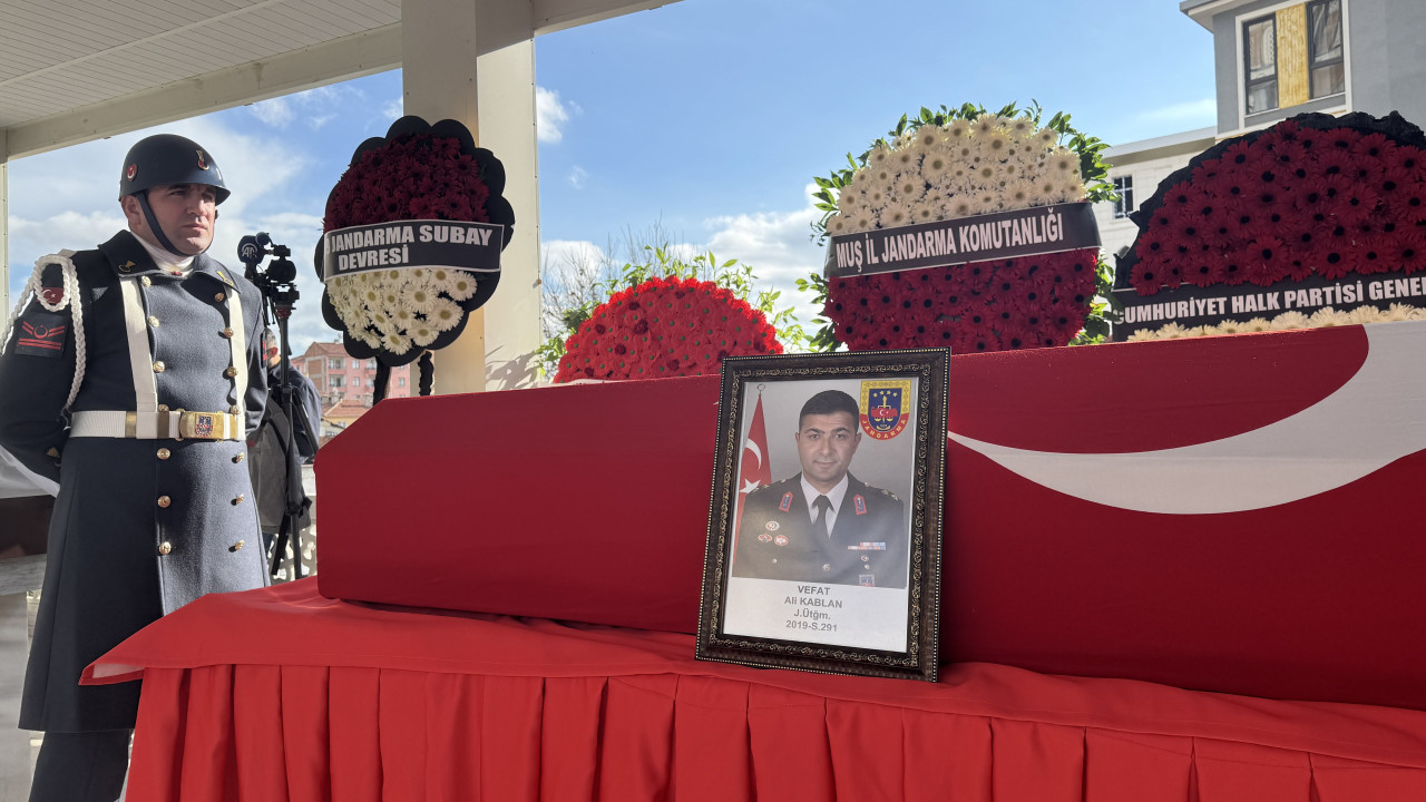 Silah kazasında hayatını kaybeden Üsteğmen Ali Kablan'ın cenazesi defnedildi