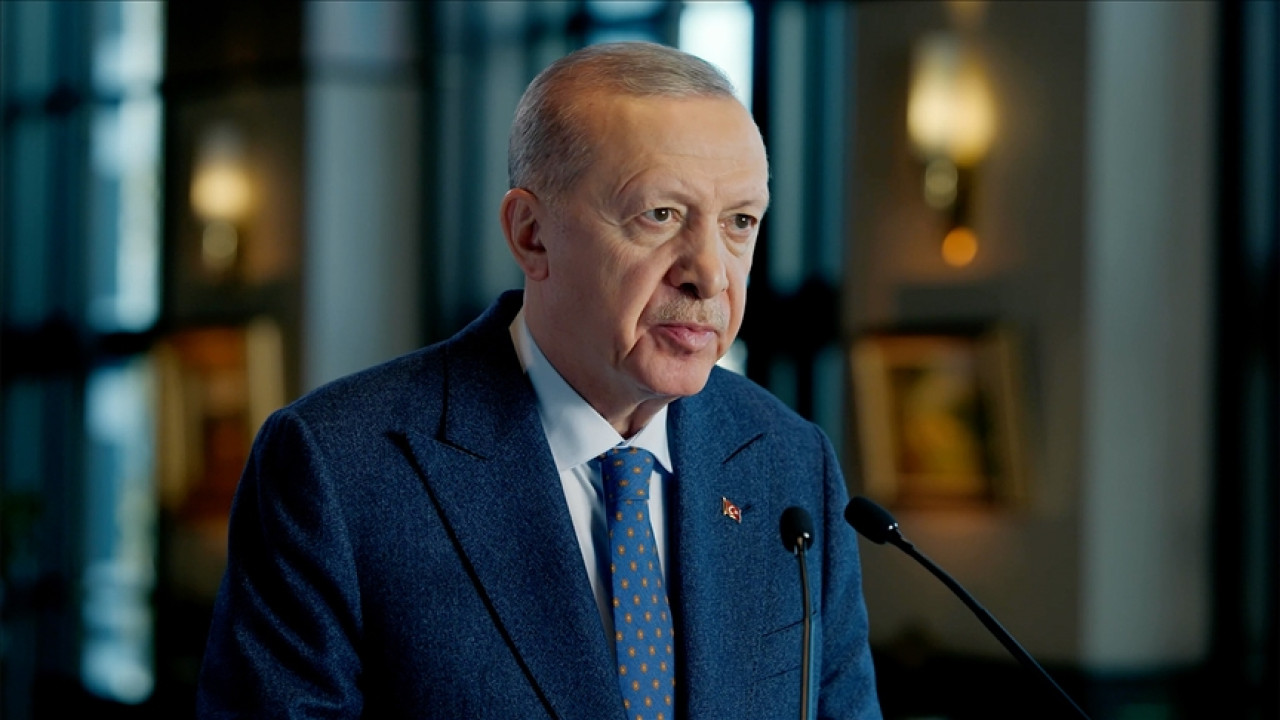 Cumhurbaşkanı Erdoğan: Suriyeli kardeşlerimizin zorluklara rağmen katettiği yolu takdirle ve memnuniyetle karşılıyoruz