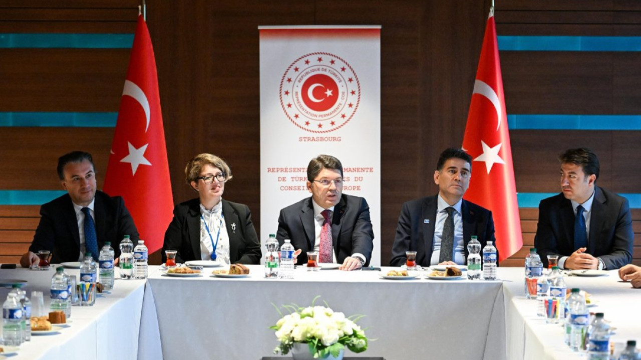 Bakan Tunç, Türkiye'nin Avrupa Konseyi Daimi Temsilciliği'ni ziyaret etti