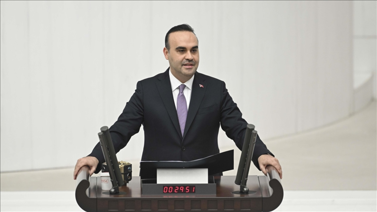 Bakan Kacır: 2026'da depremden zarar gören şehirlerimizde 1800'den fazla iş yerini daha inşa edeceğiz