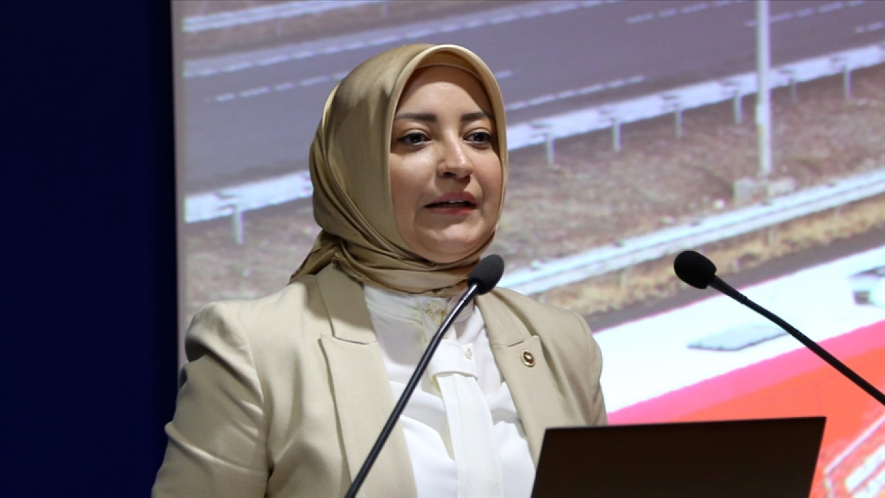 AK Parti'li Atabek'ten Leyla Şahin Usta'ya yönelik ifadelere tepki: CHP zihniyeti her geçen gün siyaseti daha da çukur seviyesine indiriyor