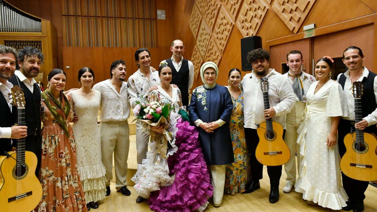 Emine Erdoğan, Gazze'ye destek için düzenlenen flamenko gösterisine katıldı