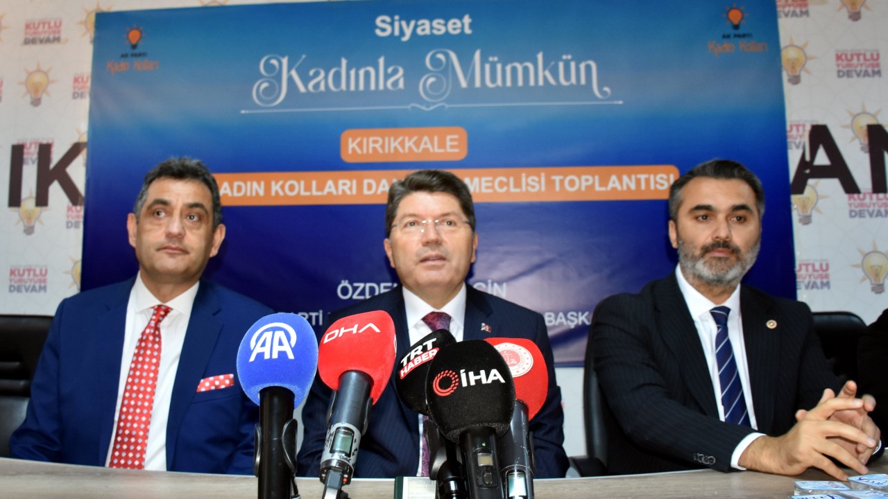 Adalet Bakanı Tunç, Kırıkkale'de AK Parti İl Kadın Kolları Danışma Meclisi Toplantısı'na katıldı