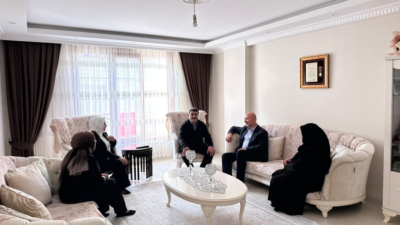 AK Parti İstanbul Milletvekili Soylu, Gaziosmanpaşa’da şehit ailesini ve kıbrıs gazisini ziyaret etti