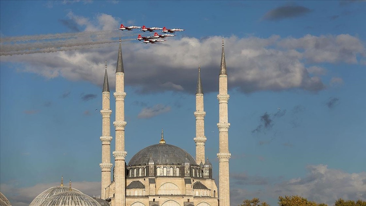 Türk Yıldızları, Edirne semalarında test uçuşu yaptı
