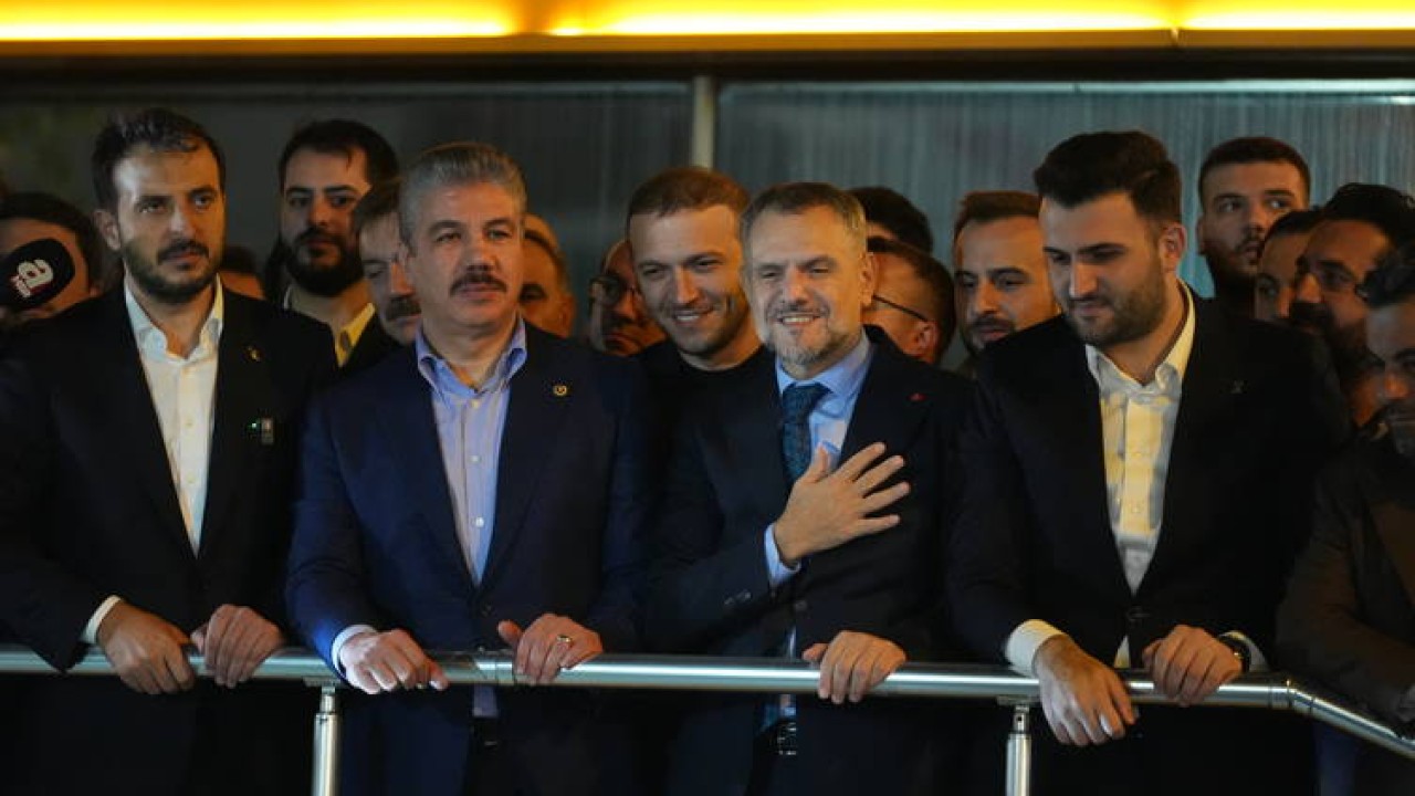 Bayrampaşa Belediye Başkan Vekilliğine seçilen AK Parti'li Akın göreve başladı