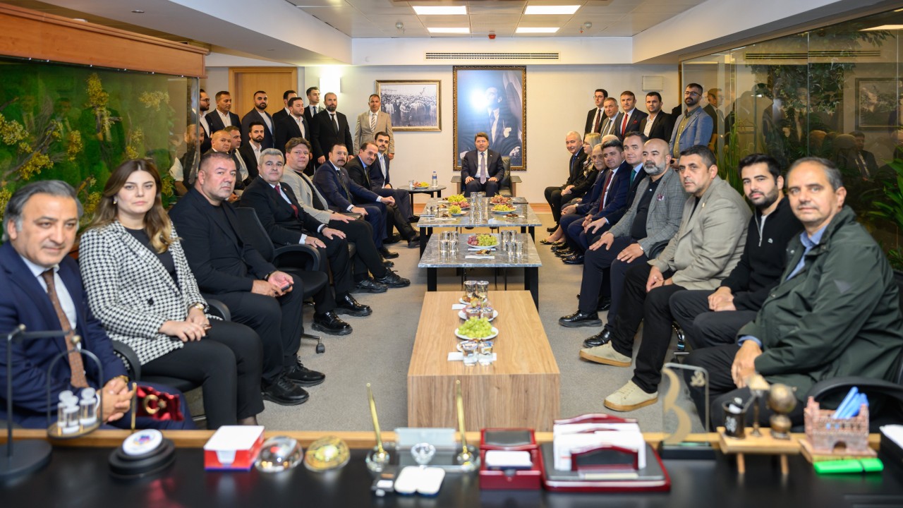 Adalet Bakanı Tunç'tan Kemalpaşa Belediyesine ziyaret