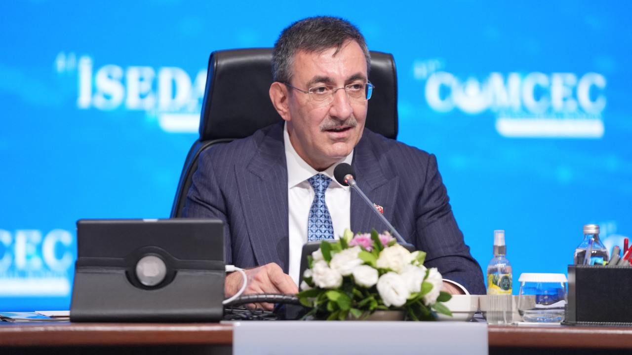 Cumhurbaşkanı Yardımcısı Yılmaz, 41. İSEDAK Toplantısı'nın "Bakanlar Çalışma Oturumu"na başkanlık etti