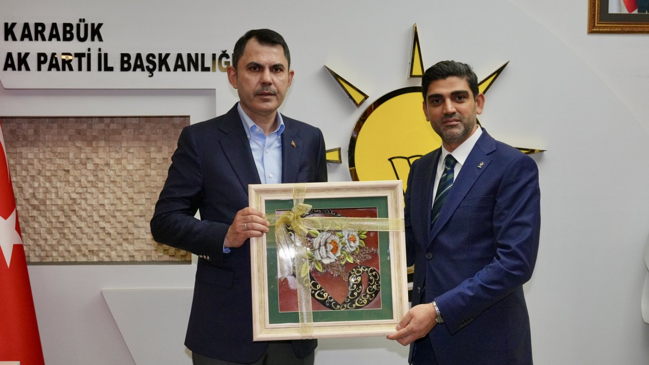 Bakan Kurum'dan AK Parti Karabük İl Başkanlığına ziyaret