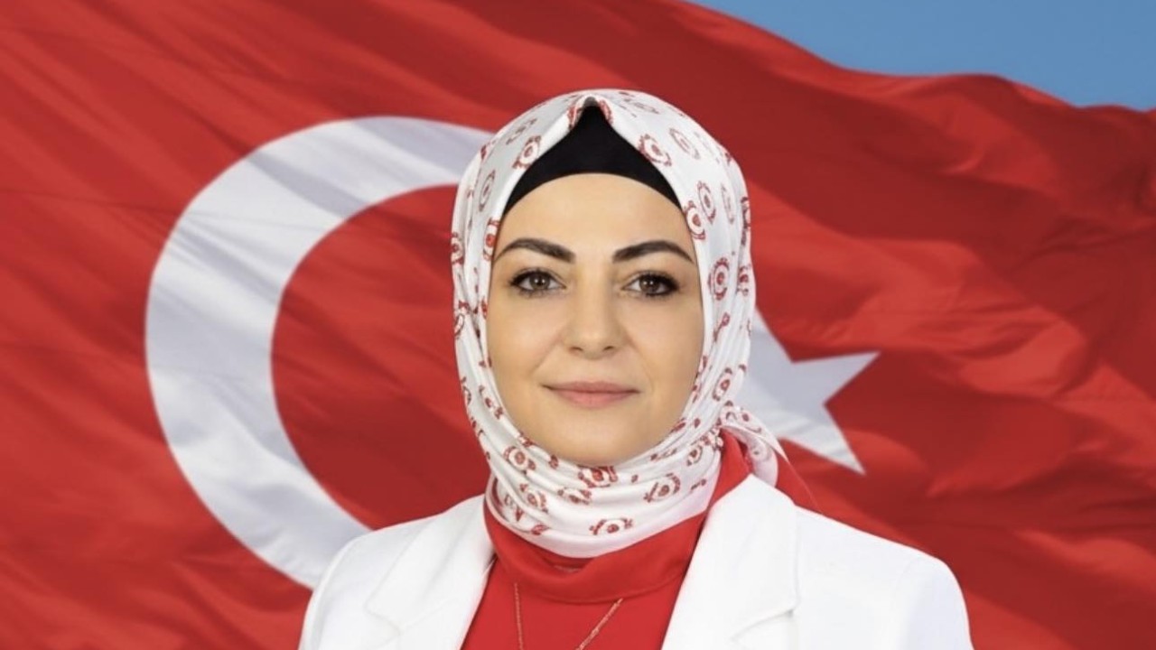 Arzu Karaalioğlu'ndan 10 Kasım Atatürk'ü Anma Günü mesajı