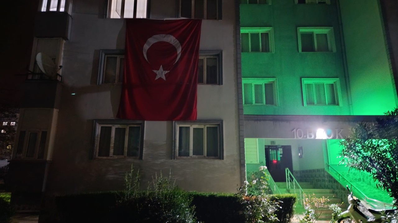 Hava Pilot Binbaşı Serdar Uslu'nun şehadet haberi Bursa'daki anne ve babasına verildi