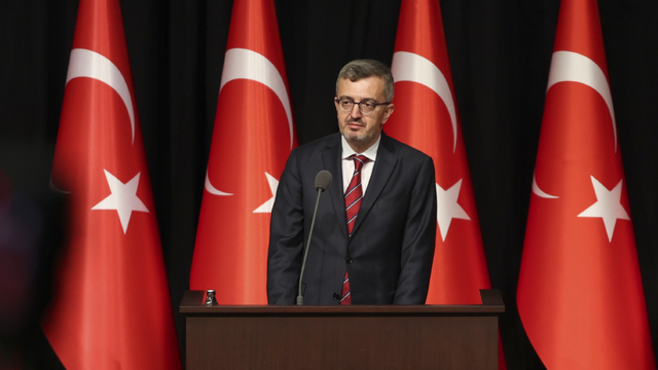 İletişim Başkanı Duran'dan Türk sanat müziği sanatçısı Muazzez Abacı için taziye mesajı