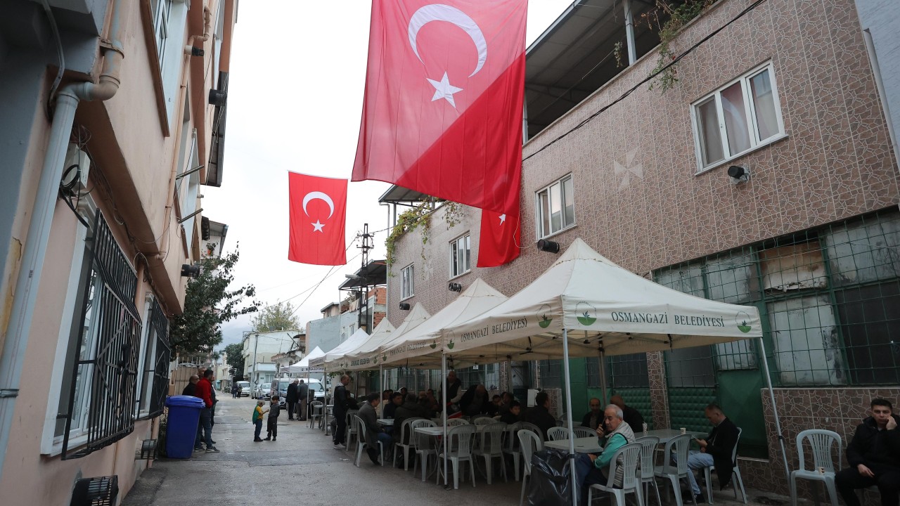 Bursalı şehit Ramazan Yağız'ın ailesi taziyeleri kabul etti