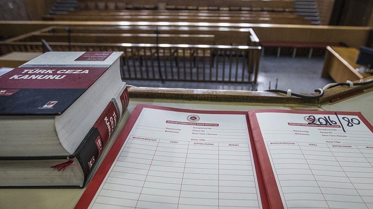 "Kara para aklama soruşturmasındaki döviz bürosu İmamoğlu'nun 'emanetçi'si oldu" iddiası