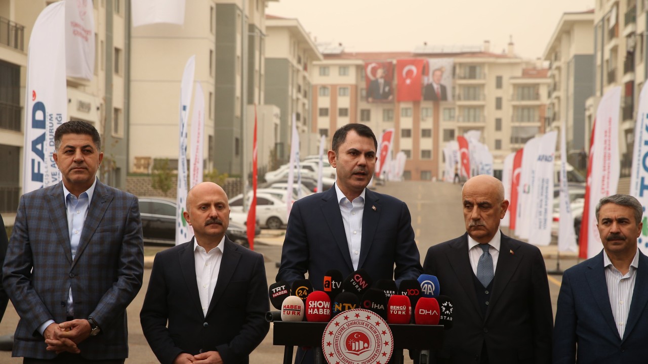 Bakan Kurum: Afetzede kardeşlerimize verdiğimiz her söze sadakatle bağlıyız