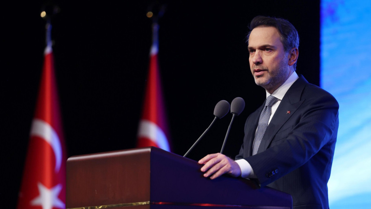 Bakan Bayraktar'dan "24 Kasım Öğretmenler Günü" mesajı