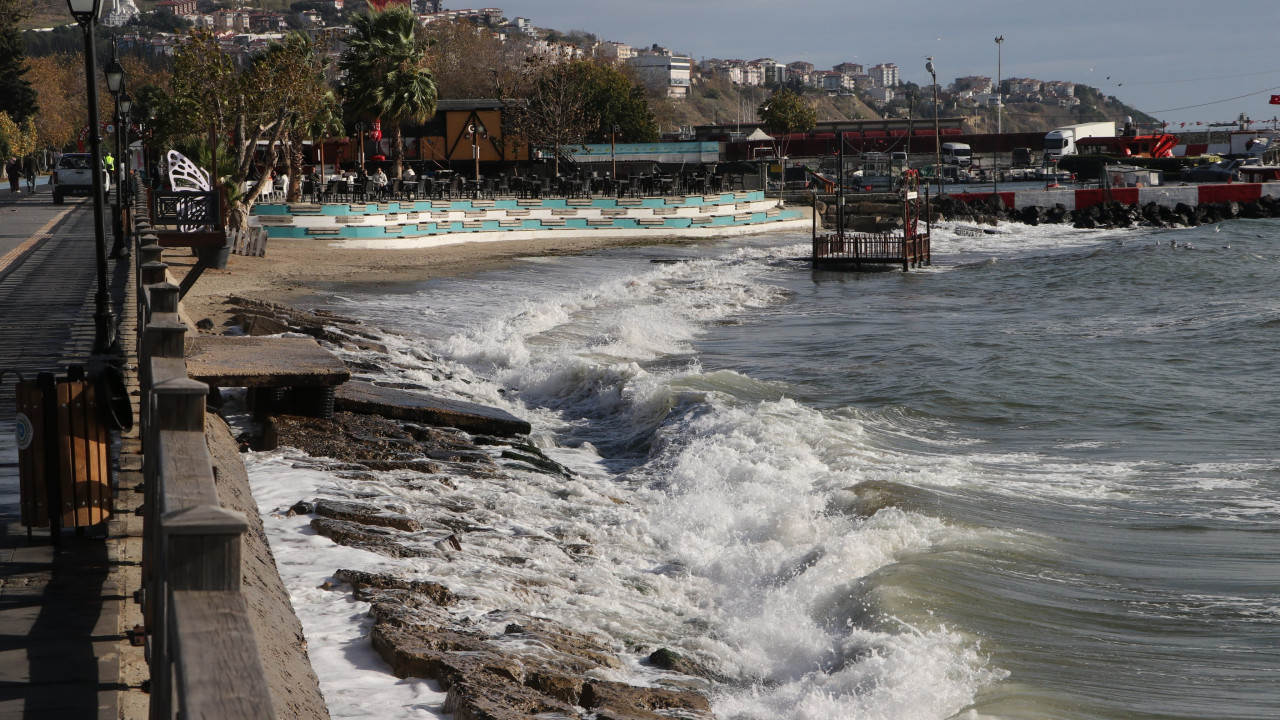 Tekirdağ'da deniz ulaşımına lodos engeli