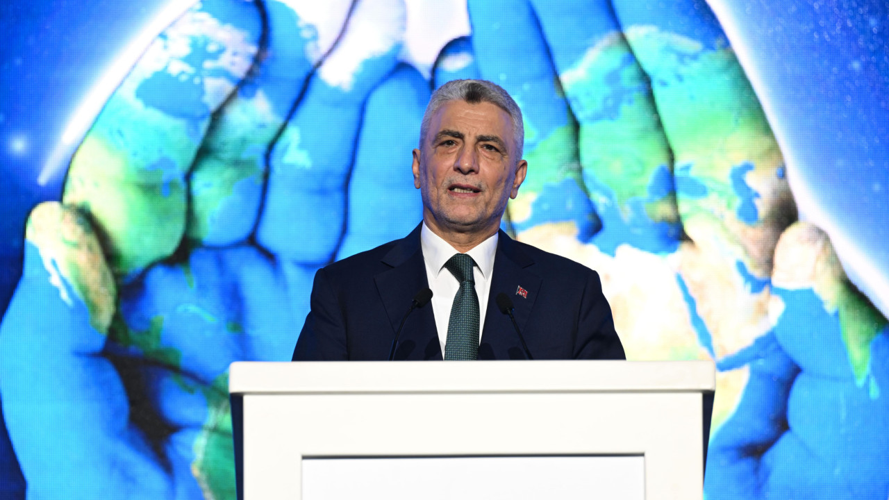 Bakan Bolat: 2024 itibarıyla dünyada Müslüman tüketicilerin helal ürün ve hizmetlere yaptıkları harcamalar 2,3 trilyon dolara ulaşmıştır