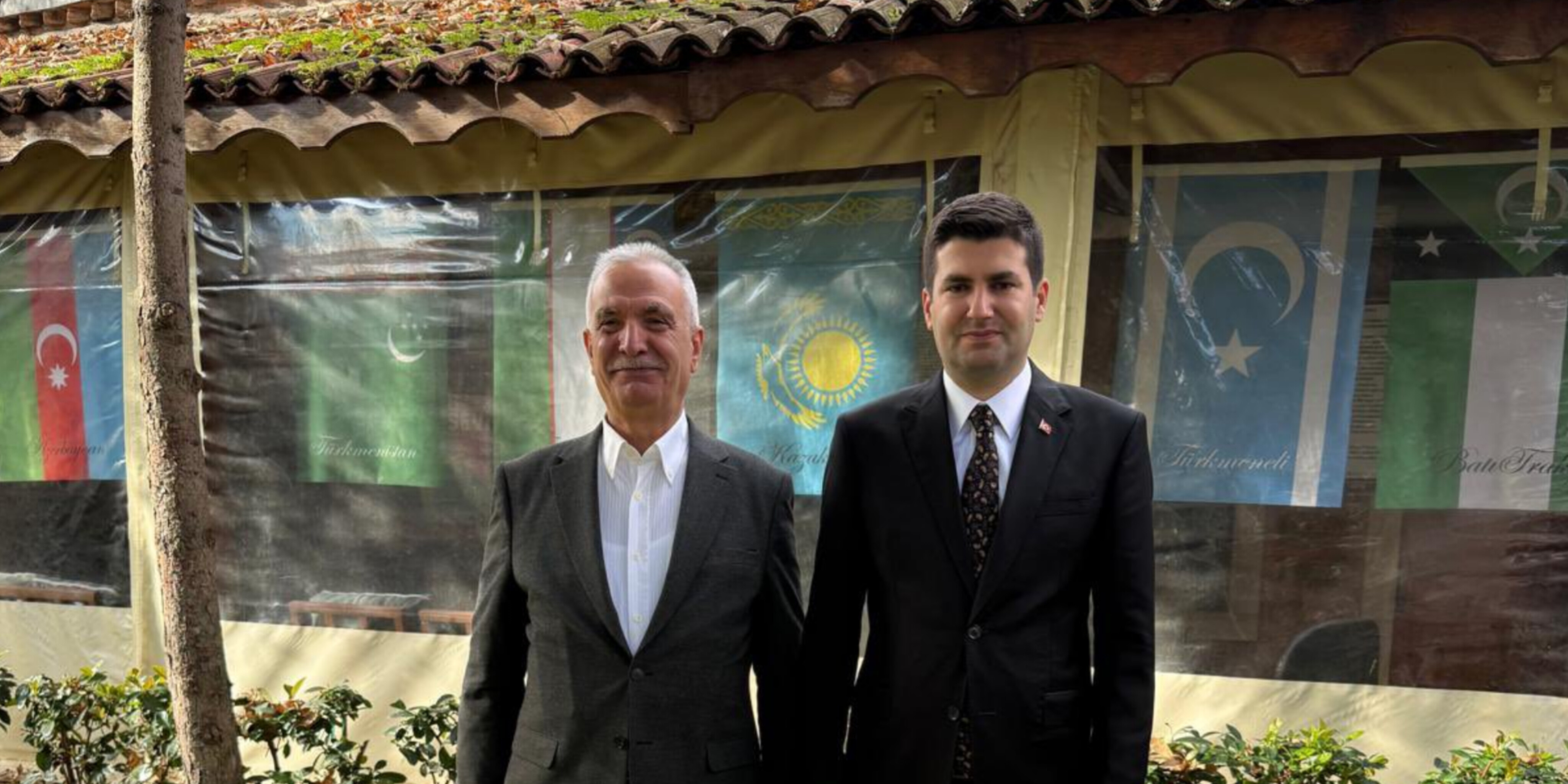 Ülkü Ocakları Genel Başkanı Yıldırım'dan Hoca Ahmet Yesevi Vakfı'na ziyaret