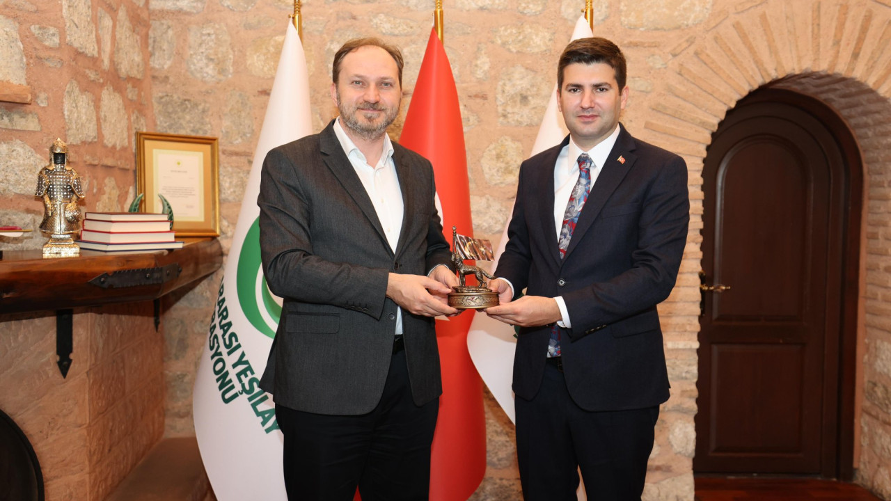 Ülkü Ocakları Genel Başkanı Yıldırım'dan Türkiye Yeşilay Cemiyeti’ne ziyaret