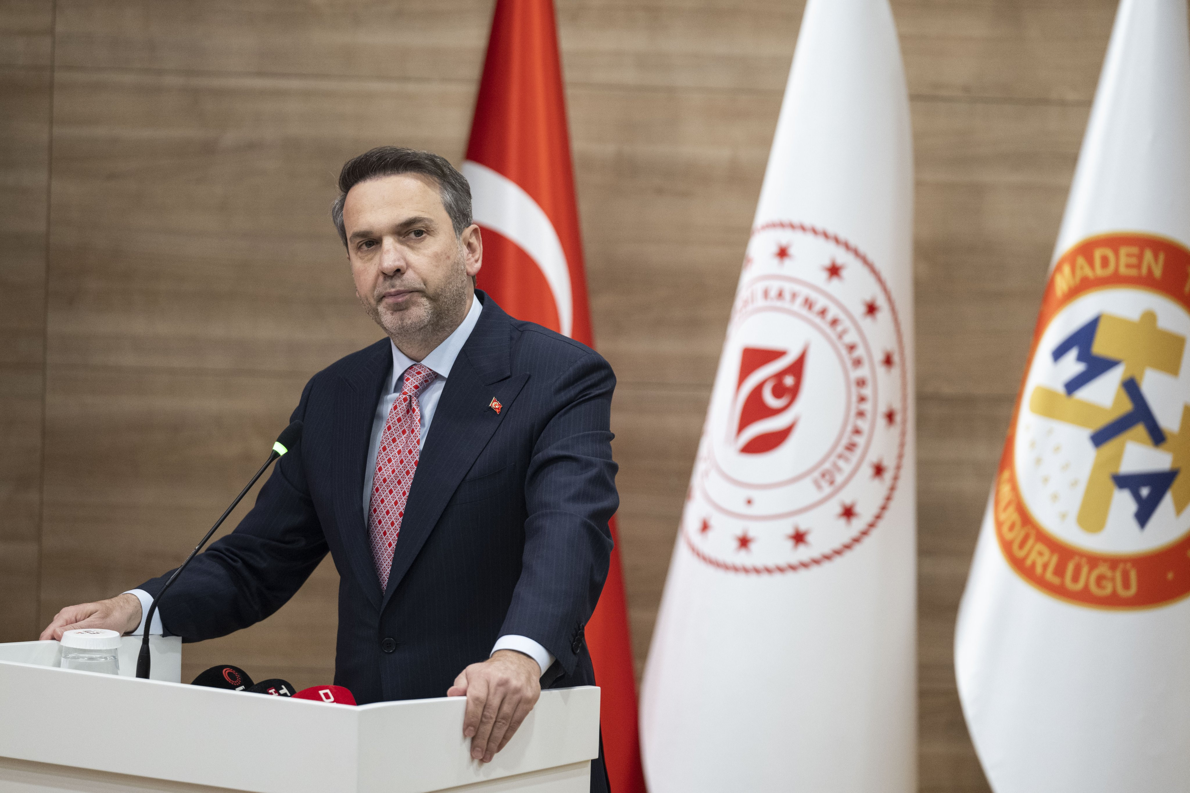 Bakan Bayraktar, Eti Maden ve MTA'nın 90. kuruluş yıldönümünü kutladı