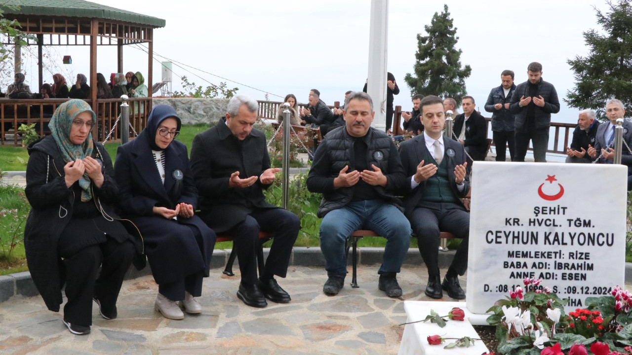 Şehit Teğmen Ceyhun Kalyoncu, şehadetinin 1. yılında mezarı başında anıldı