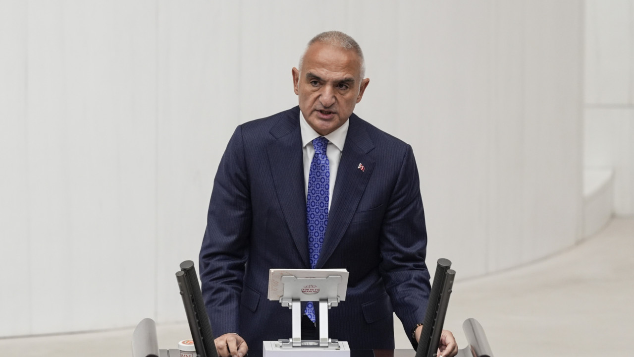 Bakan Ersoy: (Kartalkaya Kayak Merkezi'ndeki yangın) Danıştay'ın aldığı karardan çok daha önce soruşturma izni verdik