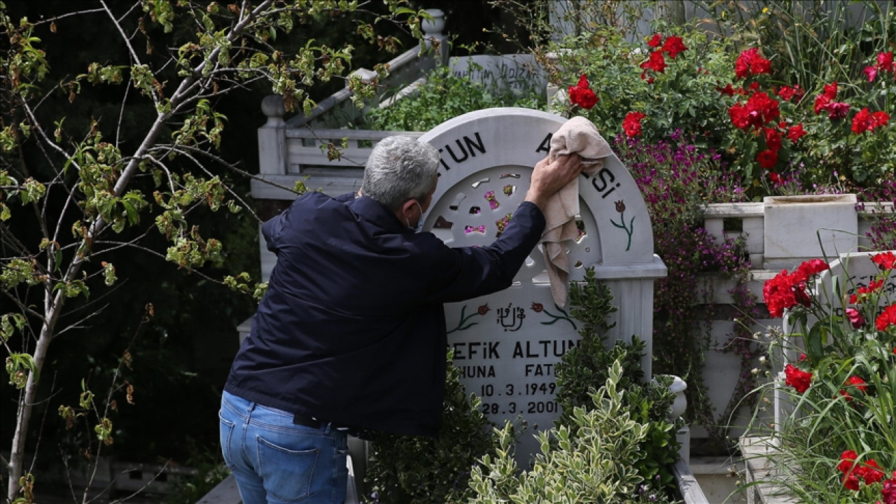 İstanbul'da ölülerin bile işi zor: Mezar fiyatı 335 bin TL'ye çıktı