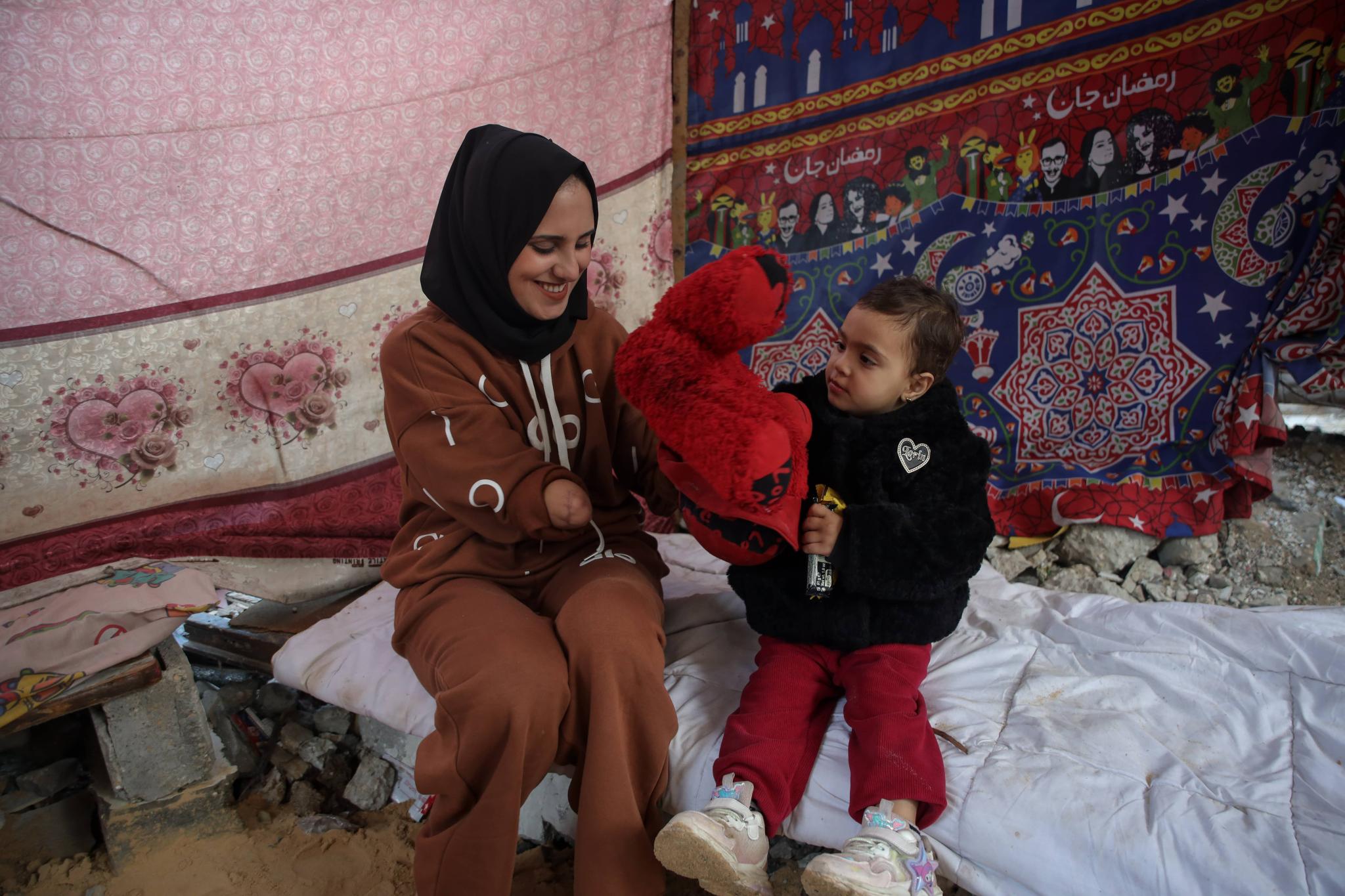 Zorunlu göçte yaralanan Nepal el-Hassi’nin yaşam mücadelesi