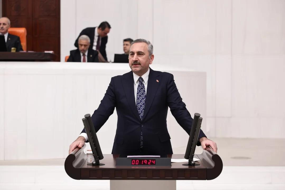 AK Parti'li Gül: Recep Tayyip Erdoğan tek adam değildir, milletin adamıdır