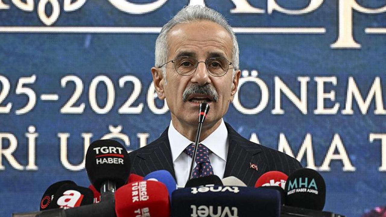 Bakan Uraloğlu, Turistik Doğu Ekspresi'nin yeni sezondaki ilk seferini uğurladı