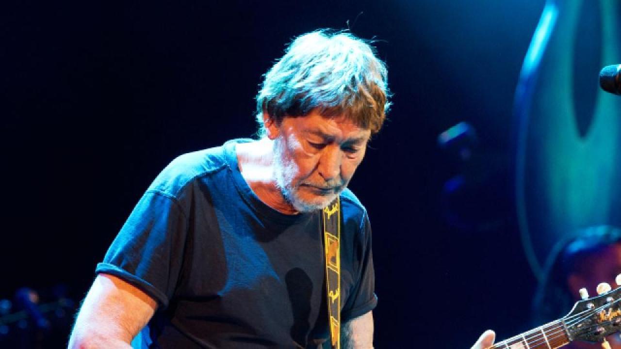 İngiliz şarkıcı ve söz yazarı Chris Rea 74 yaşında hayatını kaybetti